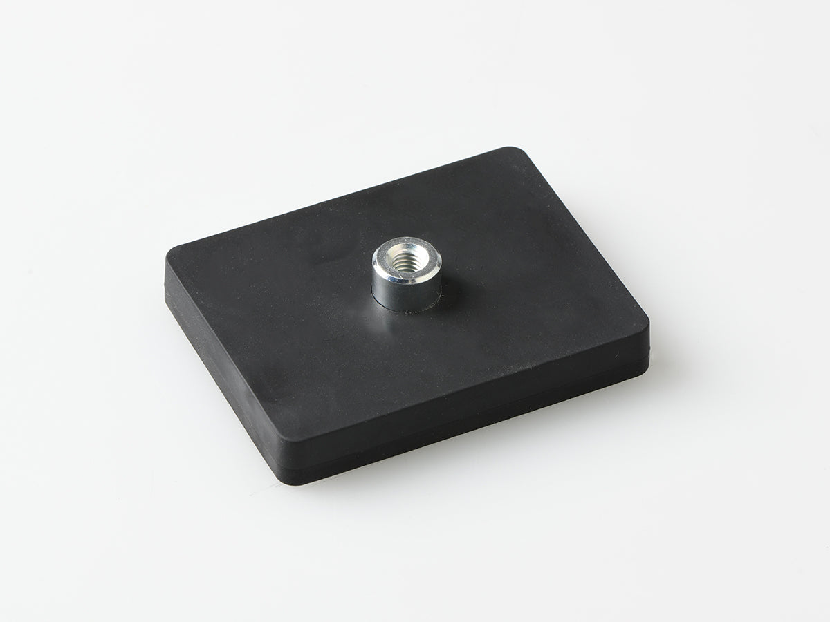 magnet-rechteckig-Gewindebuchse-59 x 45 x 14,7 mm-M5-schwarz